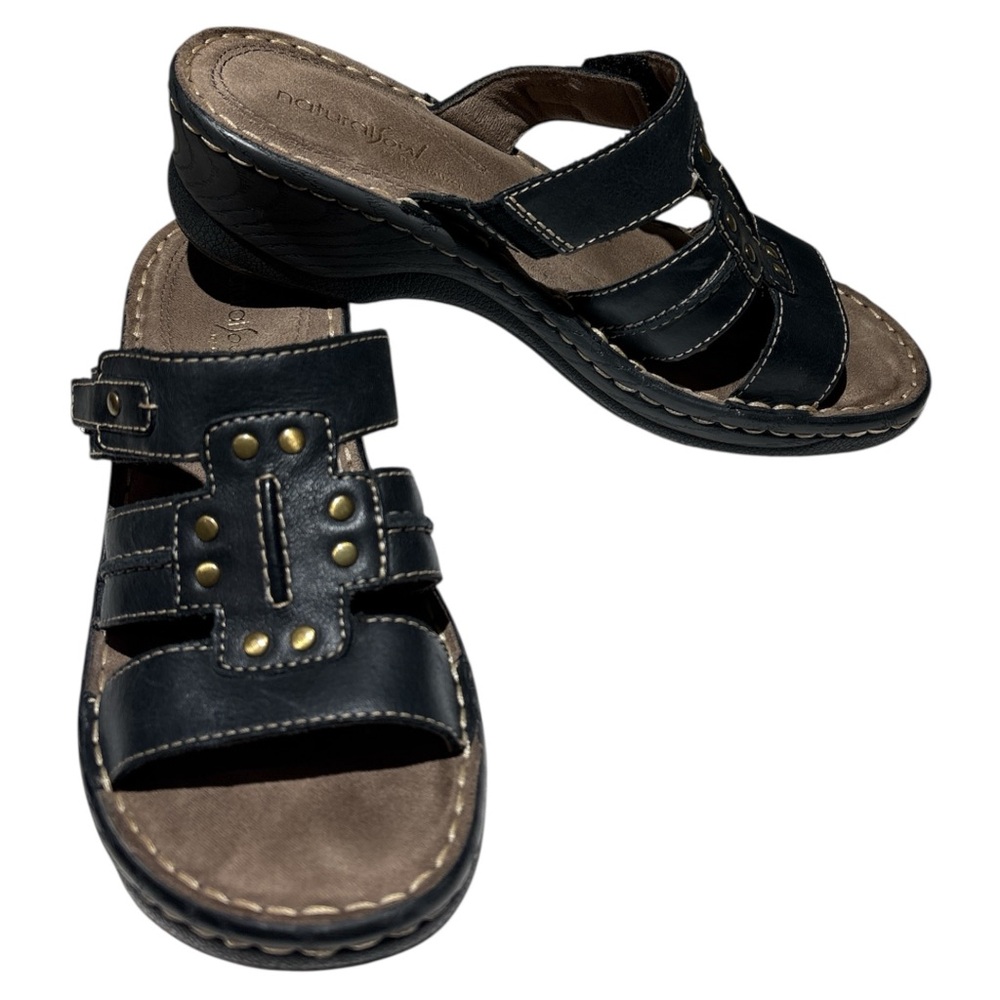 Natural Soul Black Sandals with Gold Accents Size 7.5